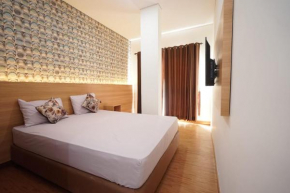 SENAYAN SUITES